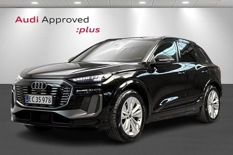 Sortmetal Brugt 2024 Audi Q6 e-tron Performance SUV | 619.900 kr. (Fair pris) - Billede 1/4