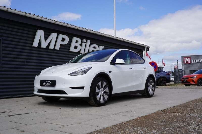 Hvid Brugt 2024 Tesla Model Y Long Range SUV | 299.900 kr. - Billede 1/4