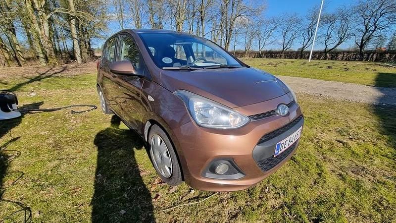 Brugt Hyundai i10 65 HK (47 kW) 2016 Brun Hatchback