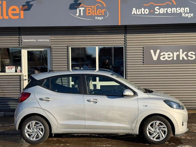 Brugt Hyundai i10 Advanced 67 HK (49 kW) 2021 Sølvmetal Hatchback