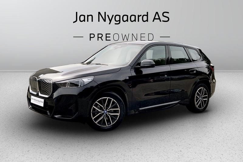 Sortmetal Brugt 2024 BMW iX1 M Sport SUV | 359.000 kr. (Dyr) - Billede 1/3