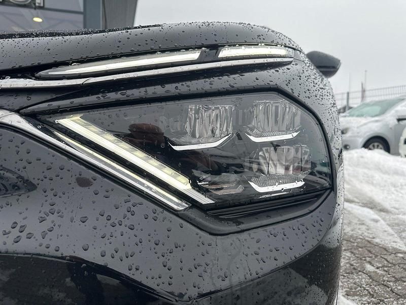 Brugt Citroën e-C4 Shine 100 kW (136 HK) 2023 Sortmetal Sedan