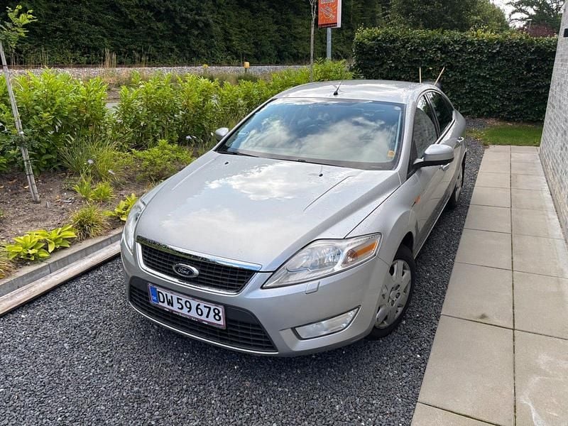 Sølvmetal Brugt 2007 Ford Mondeo Trend Hatchback | 14.800 kr. - Billede 1/4