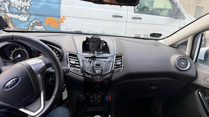 Brugt Ford Fiesta 101 HK (74 kW) 2014 Hvid Hatchback