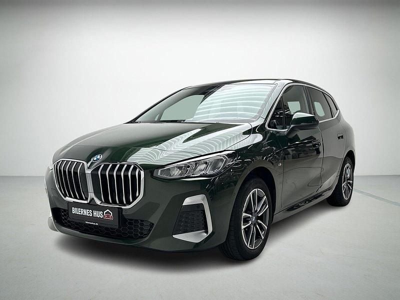Mørkgrønmetal Brugt 2023 BMW 225 Active Tourer M Sport MPV | 329.980 kr. - Billede 1/4
