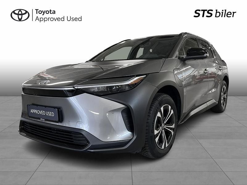 Deepmetal grey Brugt 2023 Toyota bZ4X Active SUV | 259.900 kr. (Fair pris) - Billede 1/3