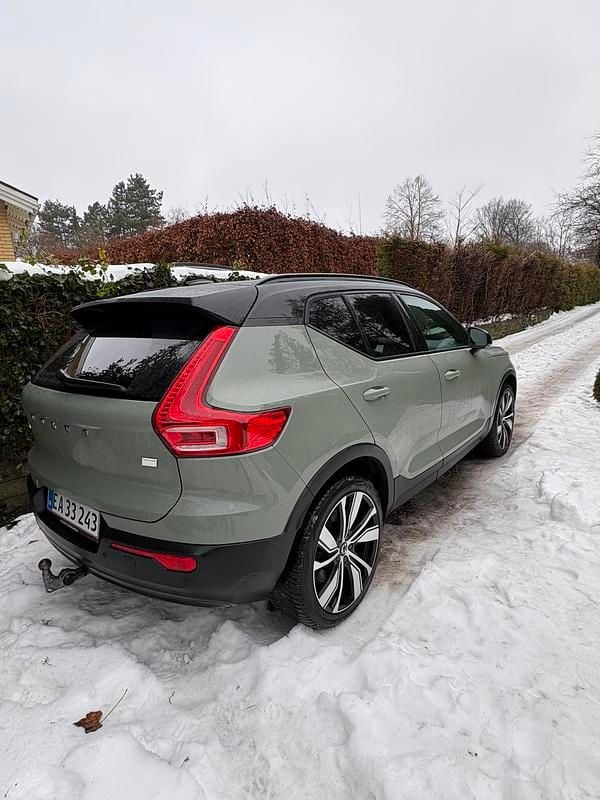 Brugt Volvo XC40 Pro 169 kW (231 HK) 2022 grøn metal SUV
