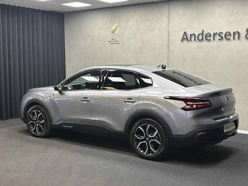 Brugt Citroën e-C4 Shine 100 kW (136 HK) 2023 Grå Hatchback