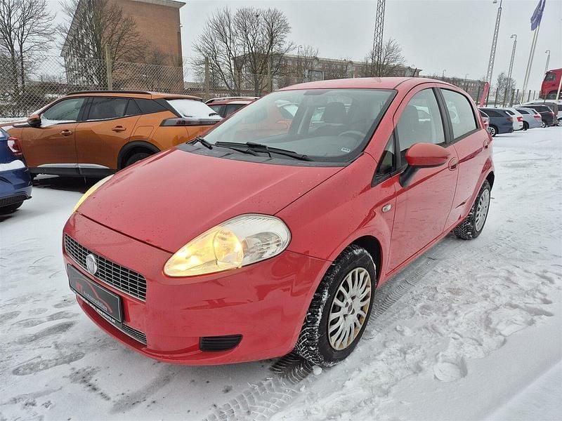 Brugt Fiat Grande Punto 77 HK (56 kW) 2009 Rød Hatchback