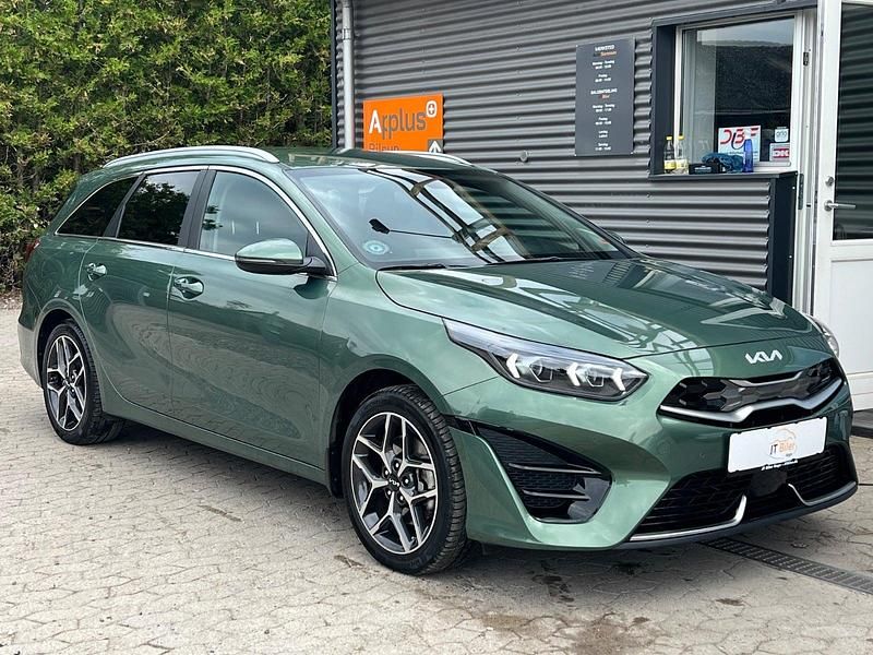 Grønmetal Brugt 2023 Kia Ceed Sportswagon Stationcar | 229.900 kr. (Lidt for dyr) - Billede 1/4
