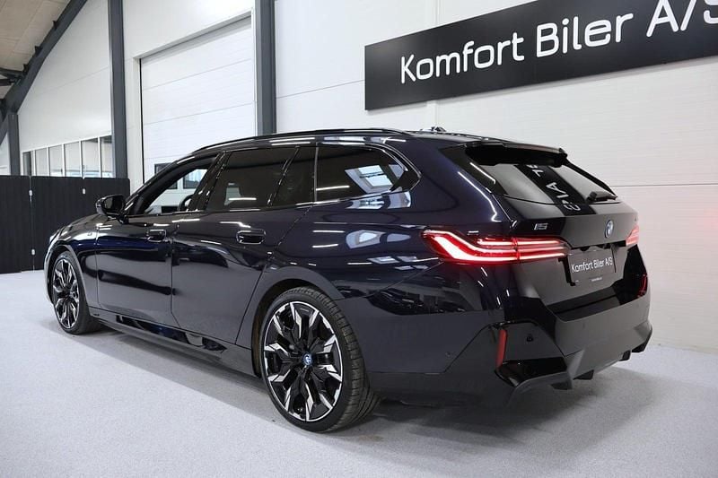 Brugt BMW i5 M Sport 250 kW (340 HK) 2024 Carbonsortmetal Stationcar