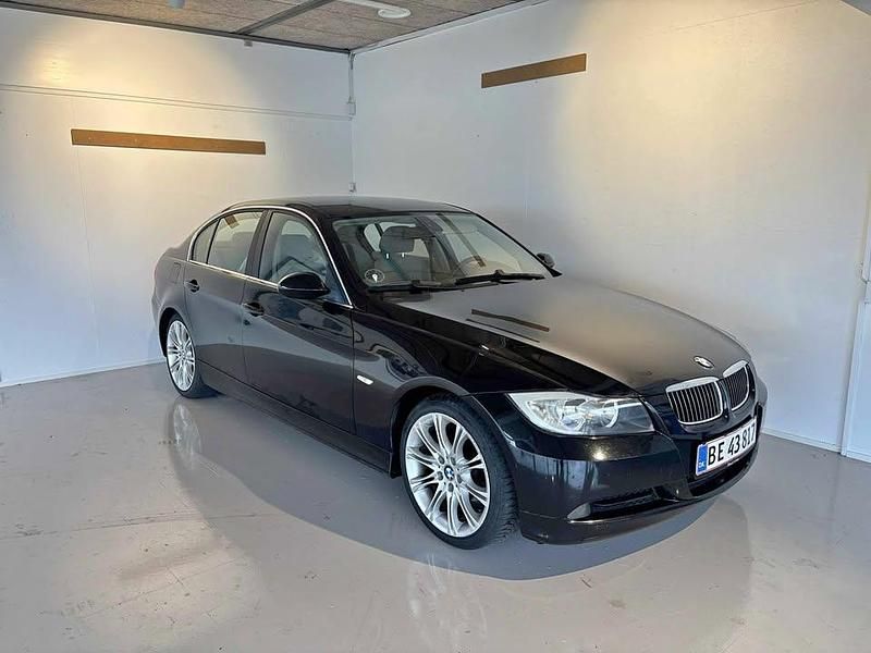 Brugt 2005 BMW 320 Sedan | 39.990 kr. (Fair pris) - Billede 1/4
