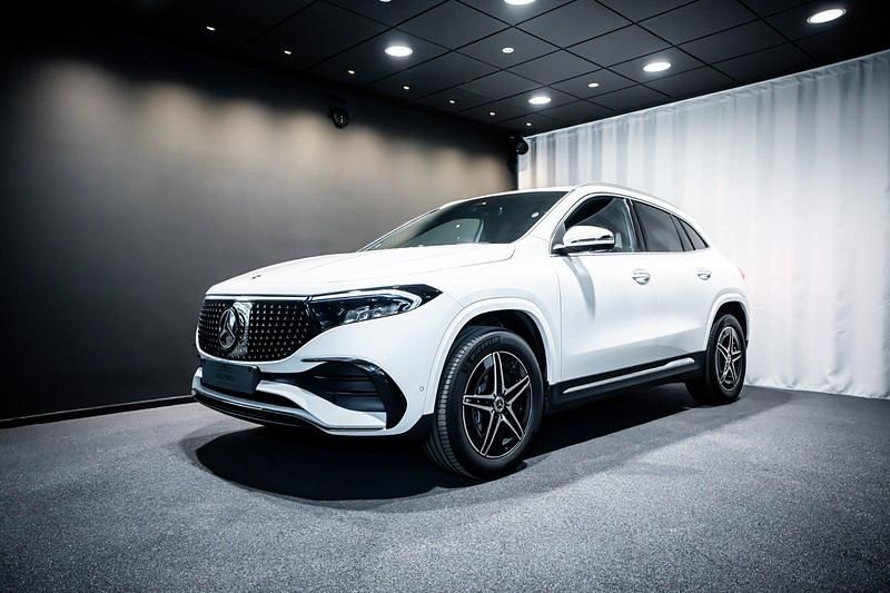 Farve: hvid Brugt 2025 Mercedes EQA250+ Premium SUV | 389.900 kr. (Lidt for dyr) - Billede 1/4