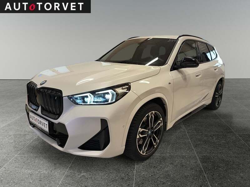Hvid Brugt 2023 BMW iX1 M Sport SUV | 247.700 kr. - Billede 1/4