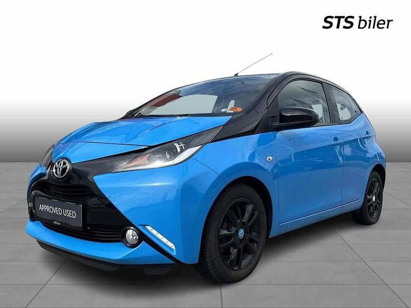 Cyan Brugt 2015 Toyota Aygo X-cite Hatchback | 69.995 kr. (Lidt for dyr) - Billede 1/3