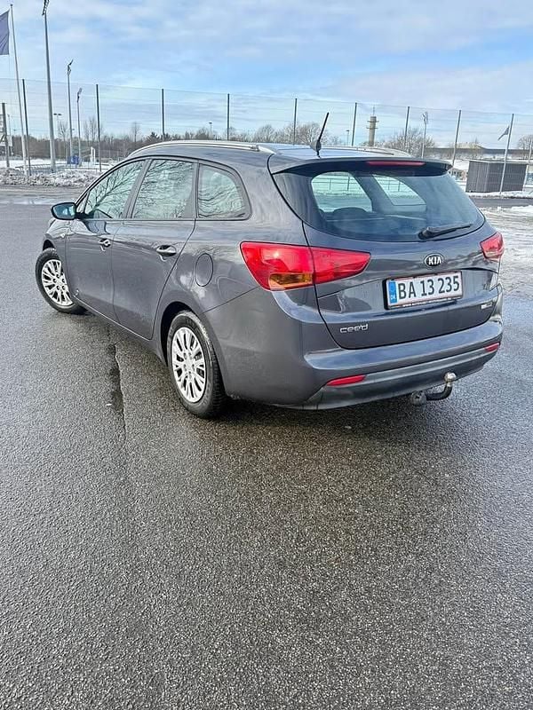 Brugt Kia Ceed 128 HK (94 kW) 2015 Grå Hatchback
