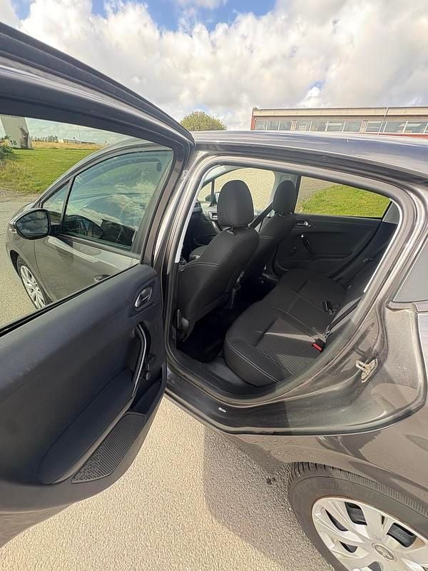 Brugt Peugeot 208 Envy 102 HK (75 kW) 2018 Grå Hatchback