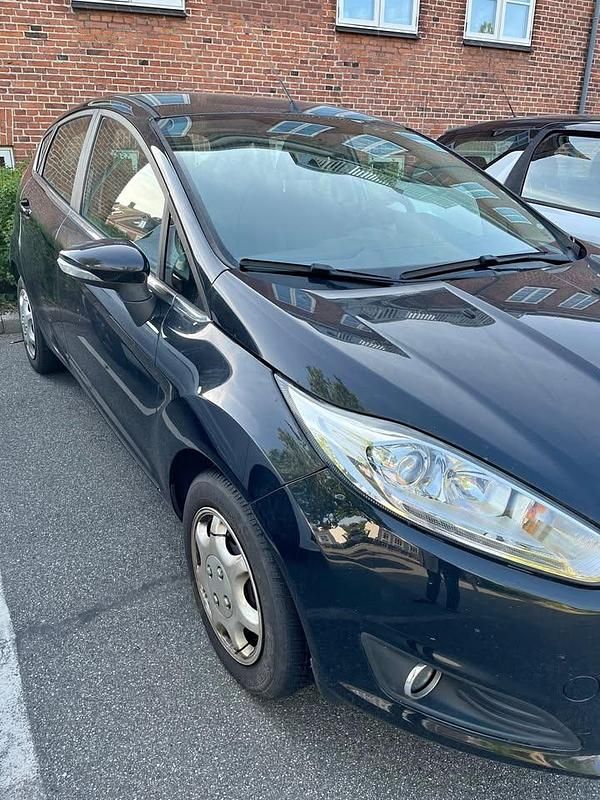 Sort Brugt 2014 Ford Fiesta Hatchback | 45.000 kr. (Fair pris) - Billede 1/4