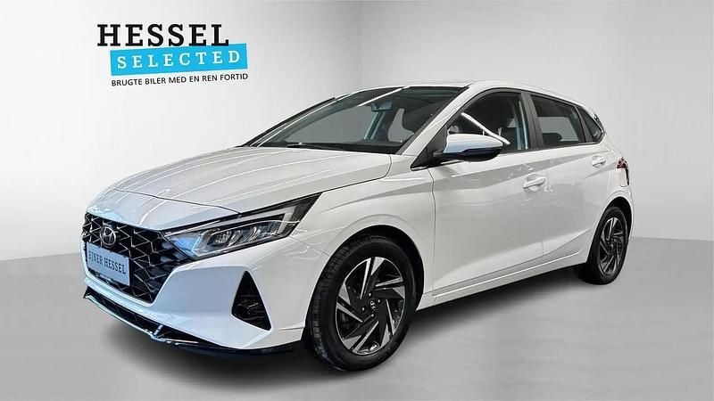 Hvid Brugt 2023 Hyundai i20 Advanced Hatchback | 169.900 kr. (God pris) - Billede 1/4