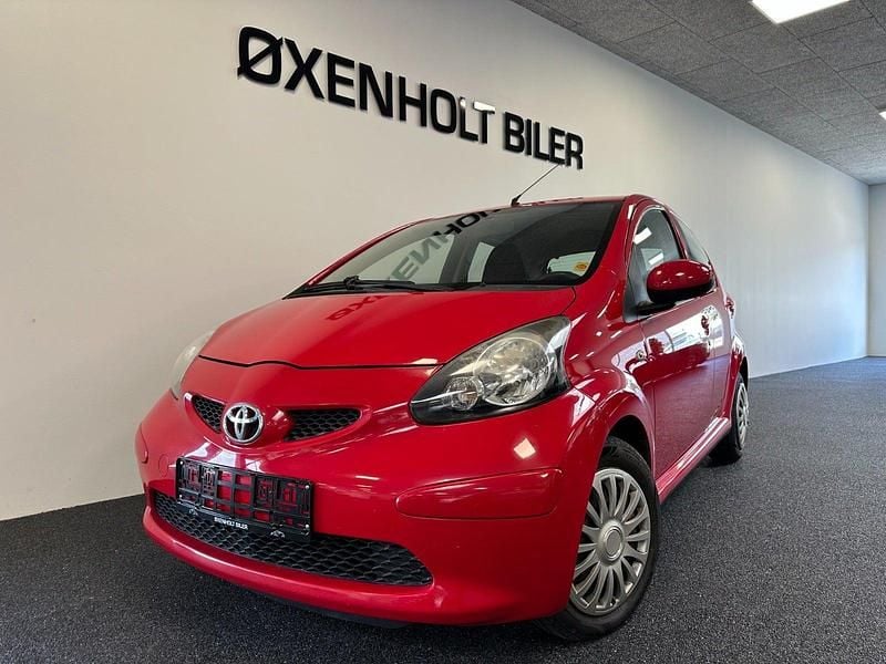 Rød Brugt 2007 Toyota Aygo Hatchback | 27.900 kr. (Fair pris) - Billede 1/4
