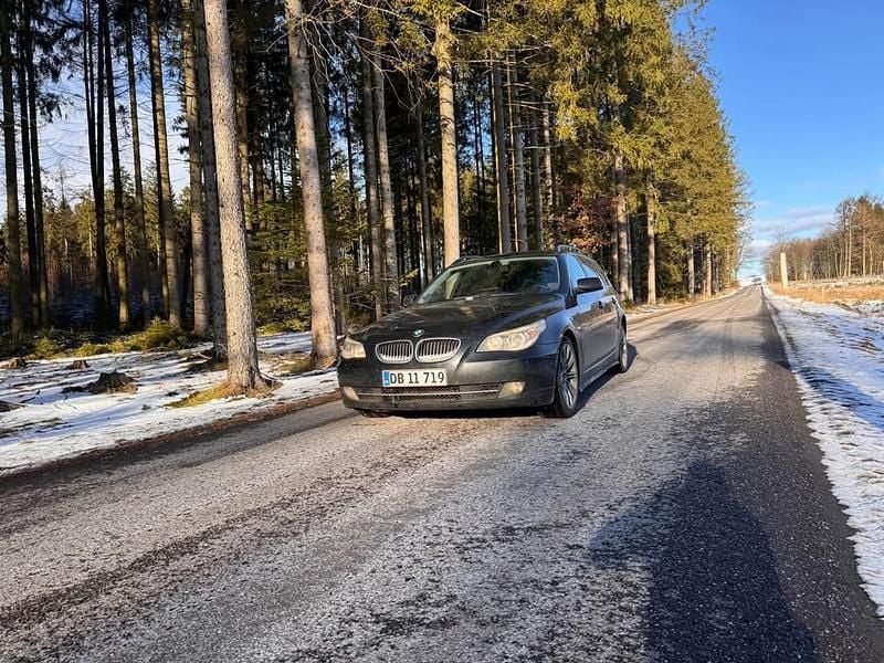 Brugt BMW 525 197 HK (144 kW) 2007 Sort Stationcar