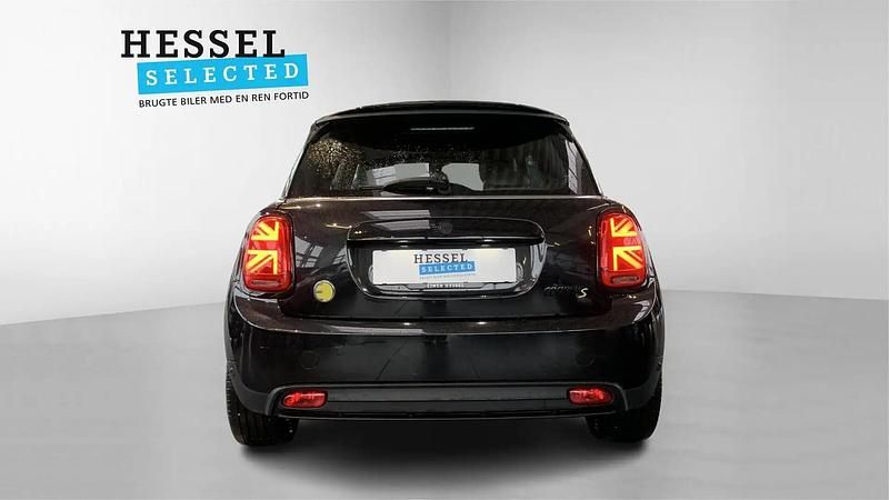 Brugt Mini Cooper Classic 135 kW (184 HK) 2022 Sort Hatchback
