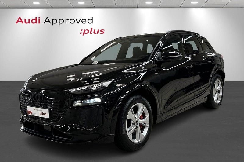 Sortmetal Brugt 2025 Audi Q6 e-tron Performance SUV | 729.900 kr. - Billede 1/4