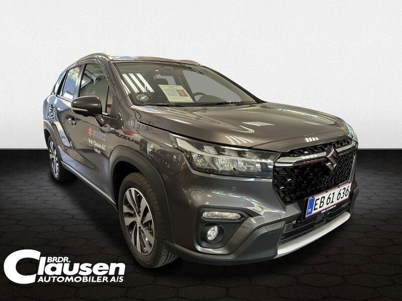 Titan dark grey Ny 2024 Suzuki SX4 S-Cross Adventure SUV | 299.900 kr. - Billede 1/4