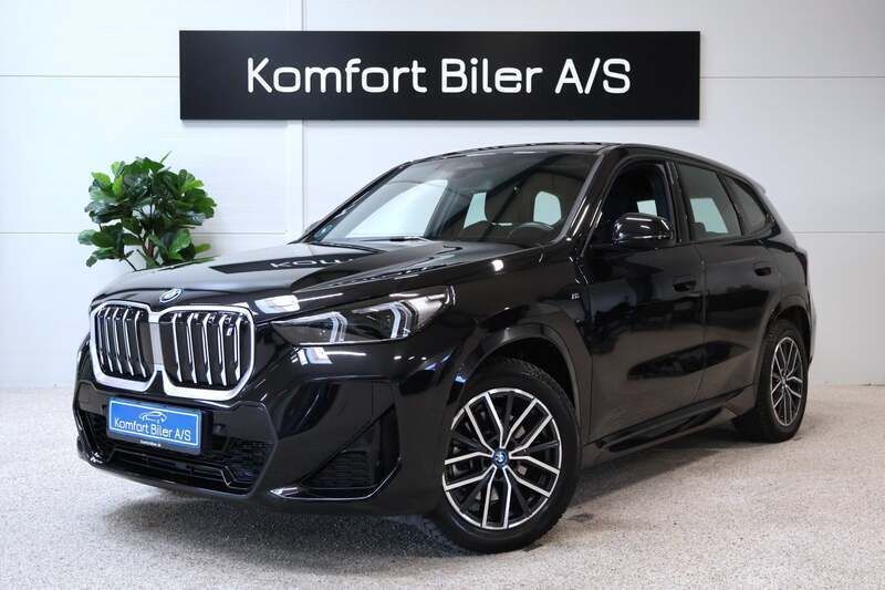 Sortmetal Brugt 2023 BMW iX1 M Sport SUV | 354.900 kr. (God pris) - Billede 1/4