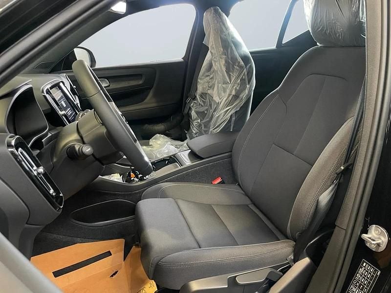 Ny Volvo XC40 Plus 169 kW (231 HK) 2025 Onyx black SUV