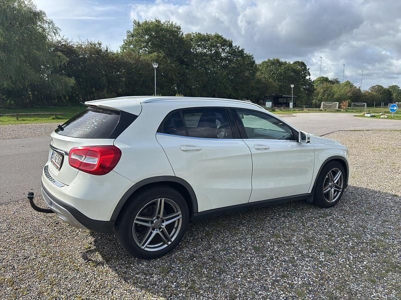 Brugt Mercedes GLA200 136 HK (100 kW) 2016 Beige SUV