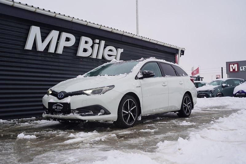 Hvid Brugt 2018 Toyota Auris Hybrid H2 Stationcar | 134.700 kr. (Fair pris) - Billede 1/4