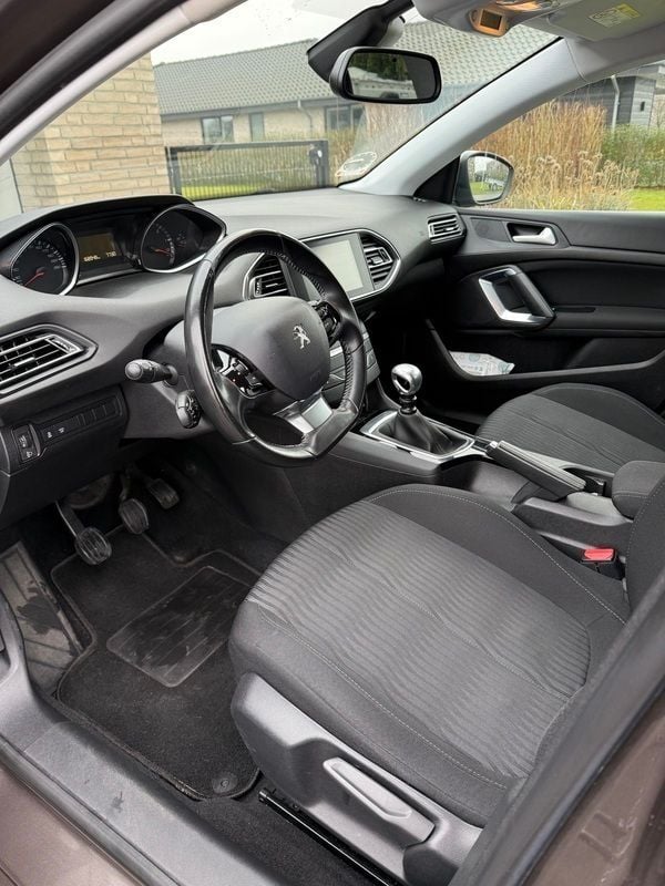 Grå Brugt 2015 Peugeot 308 Active Stationcar | 64.000 kr. (Fair pris) - Billede 1/8