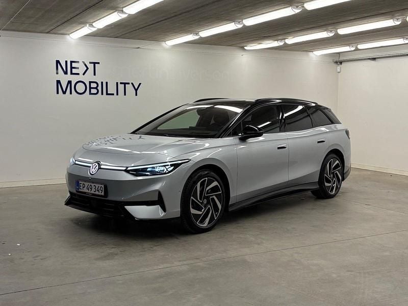 Sølvmetal Ny 2025 VW ID.7 Style Stationcar | 535.716 kr. - Billede 1/4