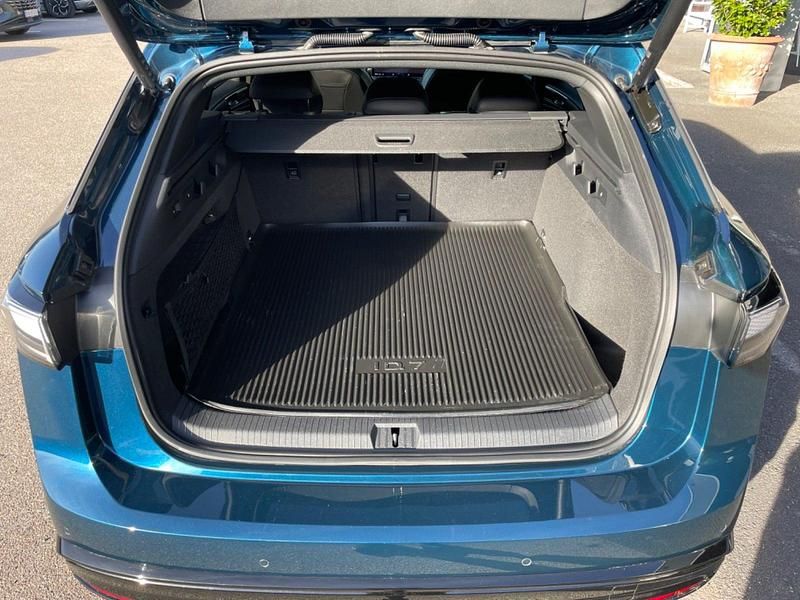 Brugt VW ID.7 Pro 210 kW (286 HK) 2025 Mørkblå Stationcar