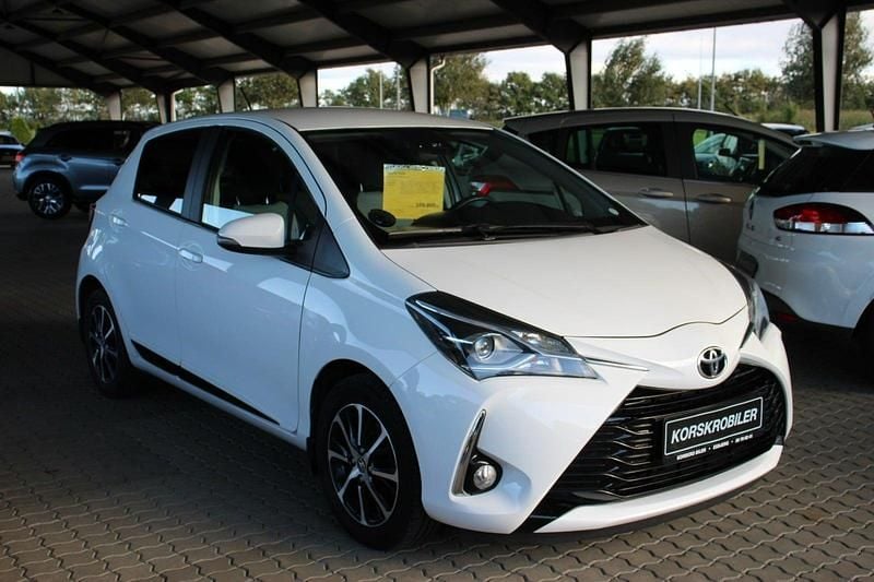 Hvid Brugt 2018 Toyota Yaris Premium Hatchback | 109.800 kr. (Fair pris) - Billede 1/4