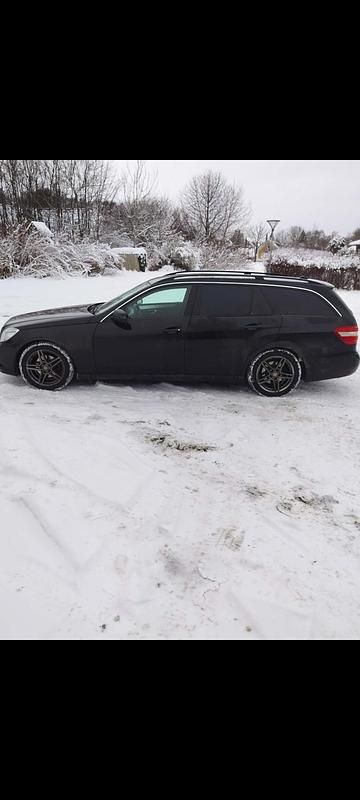 Brugt Mercedes E200 Elegance 136 HK (100 kW) 2011 Sort Stationcar
