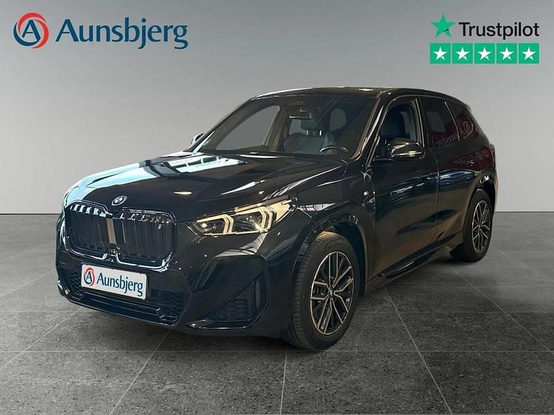 Sort Brugt 2023 BMW iX1 M Sport SUV | 364.500 kr. (Lidt for dyr) - Billede 1/4