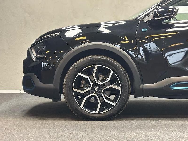 Brugt Citroën e-C4 Shine 100 kW (136 HK) 2023 Sort Hatchback