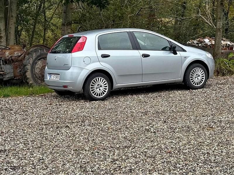 Brugt 2006 Fiat Grande Punto Hatchback | 25.000 kr. - Billede 1/2