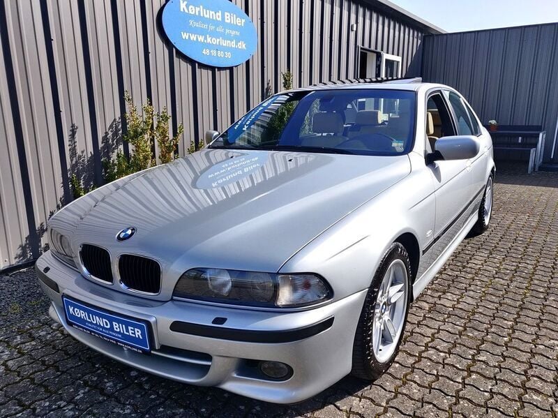 Sølv Brugt 2000 BMW 523 | 199.999 kr. - Billede 1/4