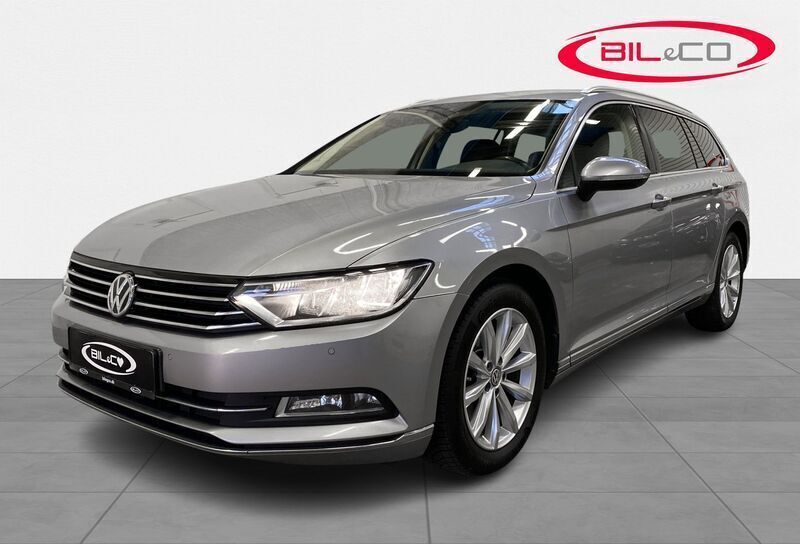 Sølv metal Brugt 2019 VW Passat Highline Stationcar | 209.900 kr. (God pris) - Billede 1/4