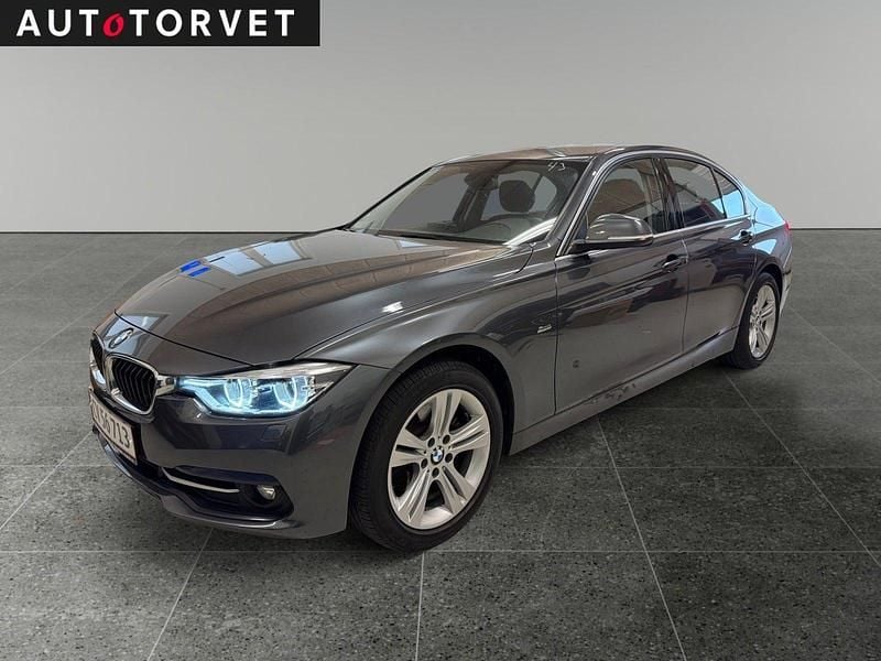 Koksmetal Brugt 2018 BMW 320 Sport Line Sedan | 149.700 kr. (Super pris) - Billede 1/4