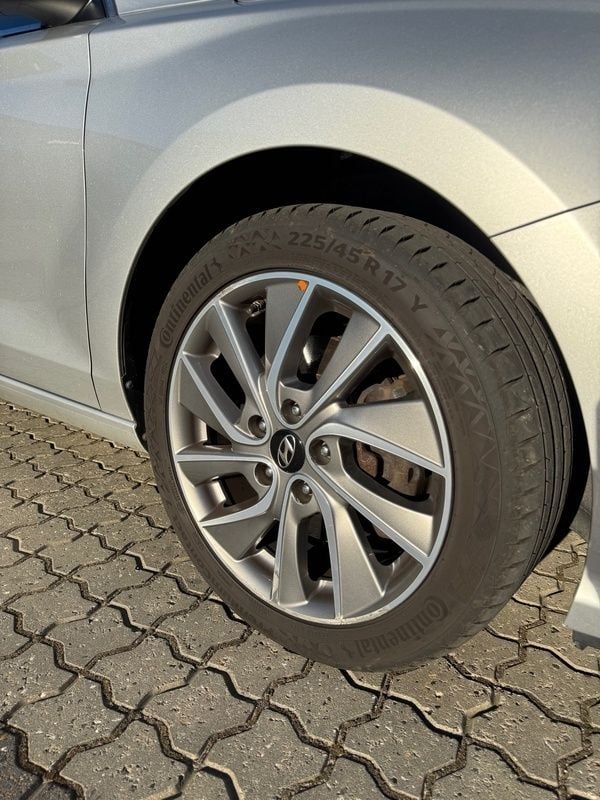 Sølvmetal Brugt 2019 Hyundai i30 Trend Hatchback | 118.000 kr. (God pris) - Billede 1/8