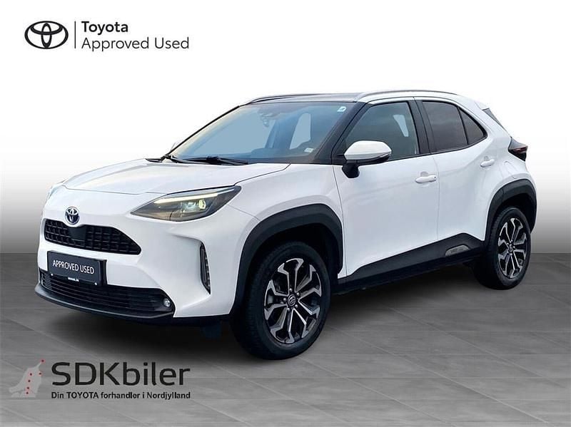 040 pure white Brugt 2022 Toyota Yaris Cross Style SUV | 259.900 kr. (Fair pris) - Billede 1/3
