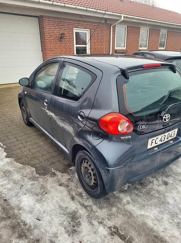 Brugt Toyota Aygo 68 HK (50 kW) 2006 Hatchback