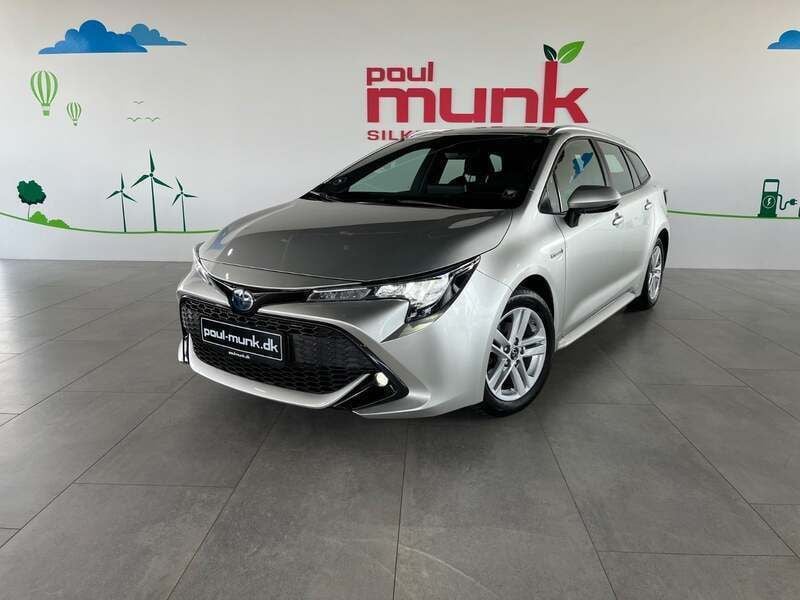 Sølvmetal Brugt 2019 Toyota Corolla H3 Stationcar | 184.900 kr. (Fair pris) - Billede 1/4