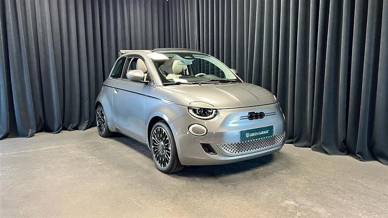 Grigio mineral grey metallic Brugt 2023 Fiat 500e La Prima Cabriolet | 199.900 kr. (Lidt for dyr) - Billede 1/1