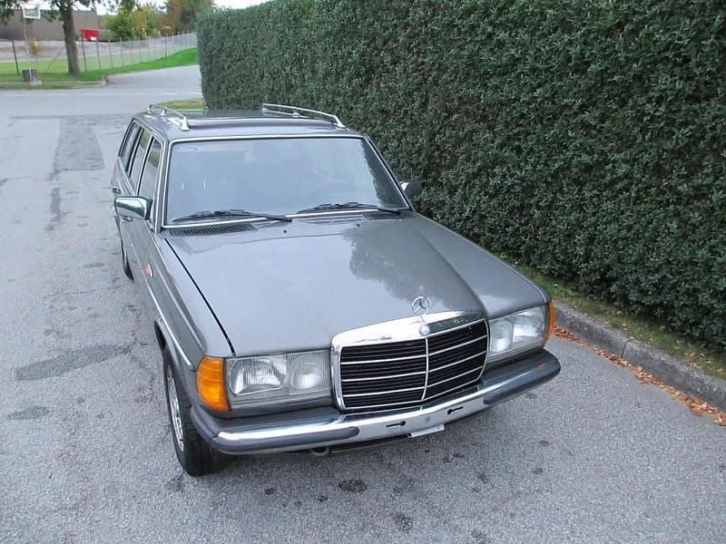 Brugt 1984 Mercedes E280 | 50.000 kr. - Billede 1/4