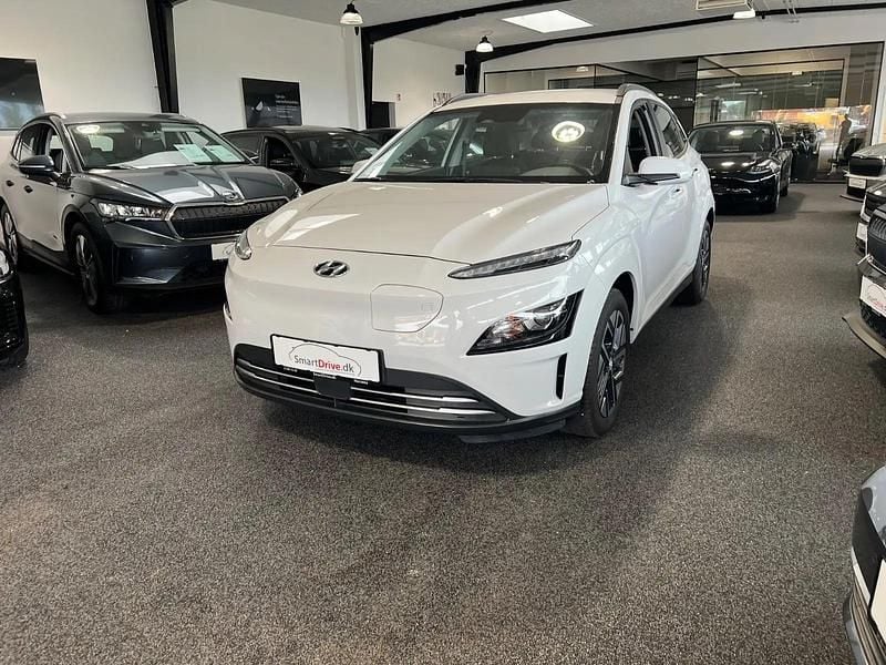 Hvidmetal Brugt 2022 Hyundai Kona Essential SUV | 139.990 kr. (Fair pris) - Billede 1/4